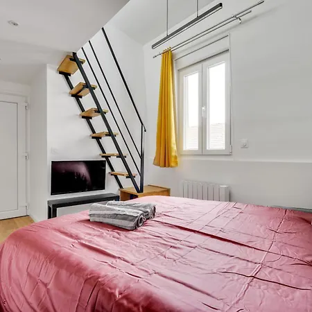 Avec Mezzanine - R9 Apartmán Montreuil (Seine-Saint-Denis)